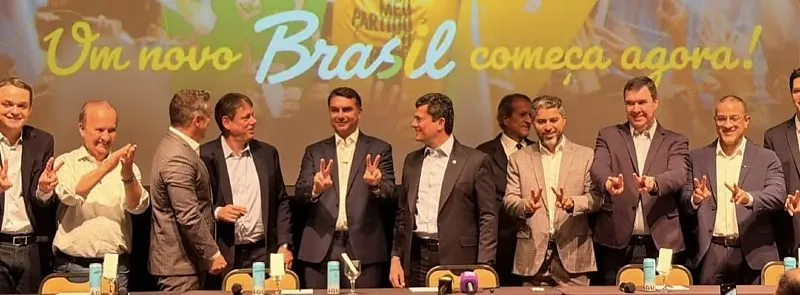 Governador Eduardo Riedel em reunião com governadores em Brasília (DF)