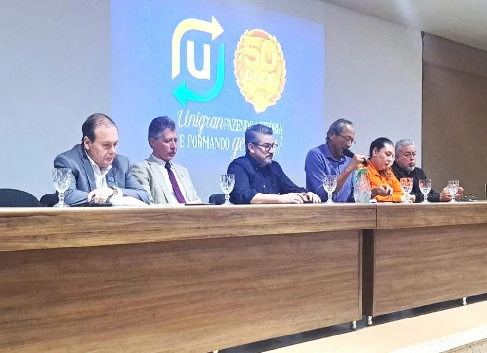 Solenidade de abertura contou com representantes Imam, do Departamento de Educação Ambiental e do Conselho Municipal de Defesa do Meio Ambiente, entre outras instituições. Divulgação/Assecom